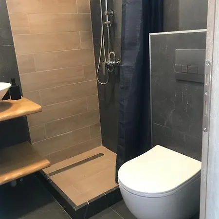 Terra Homes- Sunflower Holiday home *